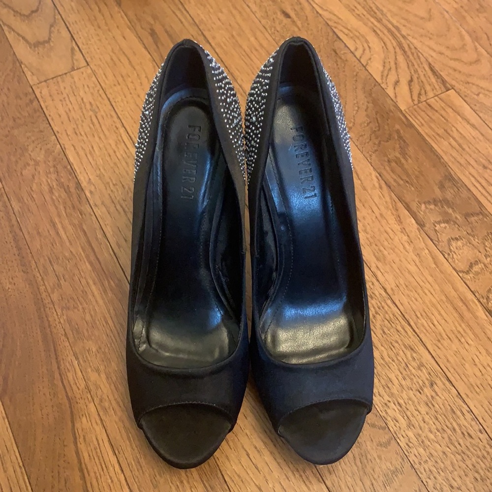 High heels - Picture 4 of 9
